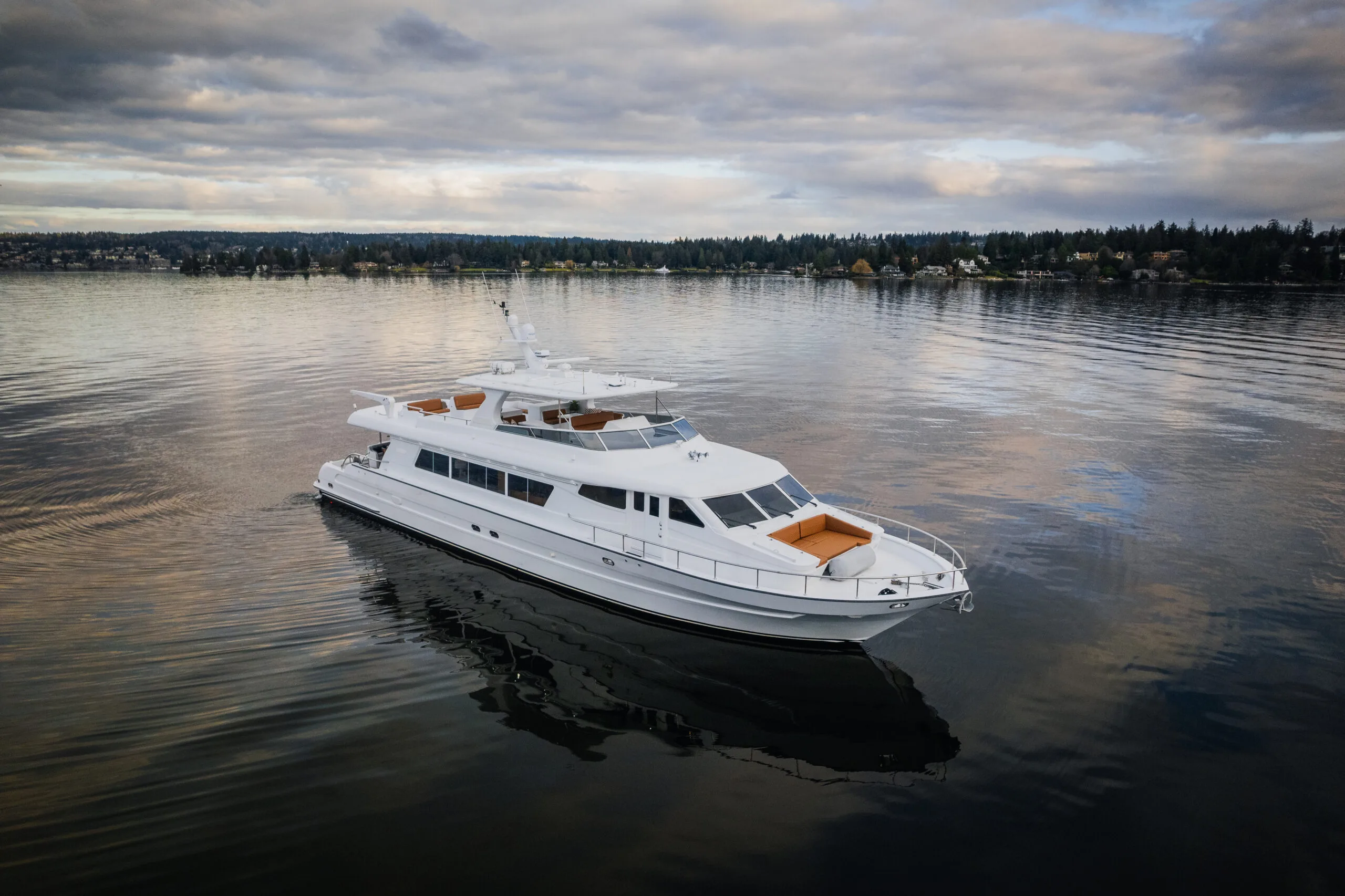 come injoy the summer sunset on the 92' Tarrab. On lake washington, puget sound, or the san juan islands.