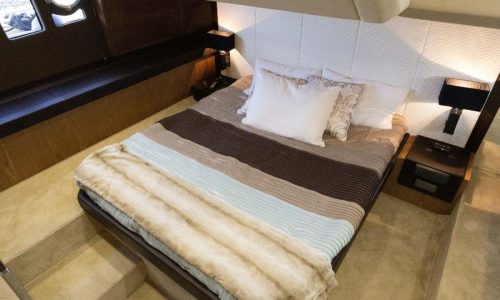 2013-sessa-marine-54-fly-master-bedroom