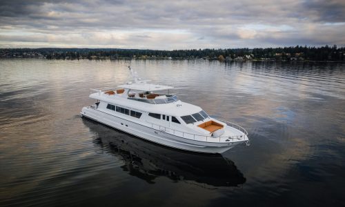 come injoy the summer sunset on the 92' Tarrab. On lake washington, puget sound, or the san juan islands.
